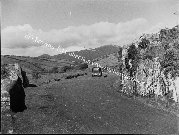 ON THE ROAD FROM LISMORE TO THE VEE